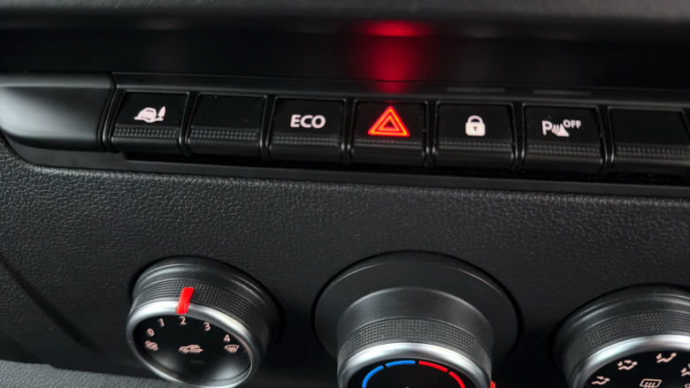 Renault Master Lwb Diesel Fwd LM35dCi 135 Business+ Medium Roof Van